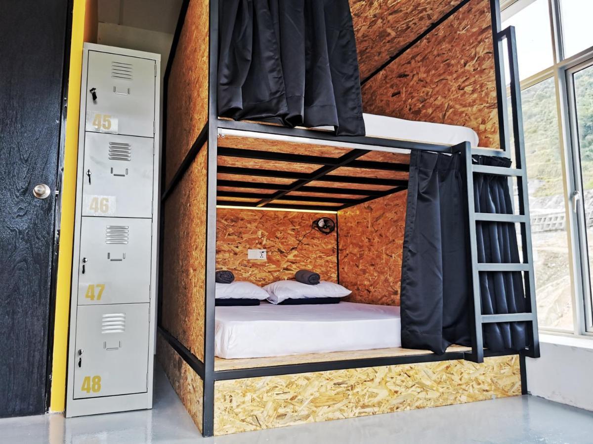 The Cocoon Capsule Hotel Cameron Highlands Exteriör bild