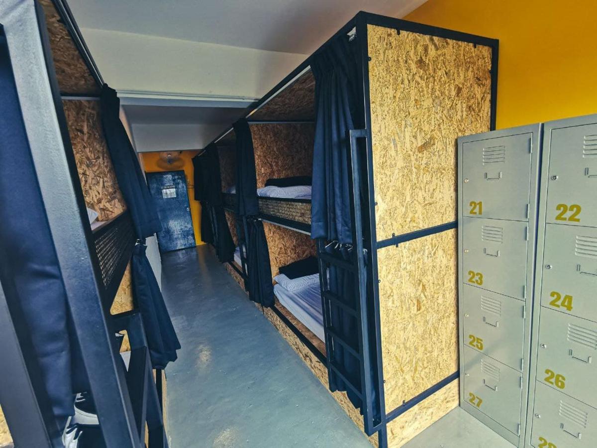 The Cocoon Capsule Hotel Cameron Highlands Exteriör bild