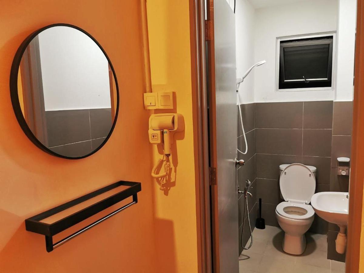 The Cocoon Capsule Hotel Cameron Highlands Exteriör bild