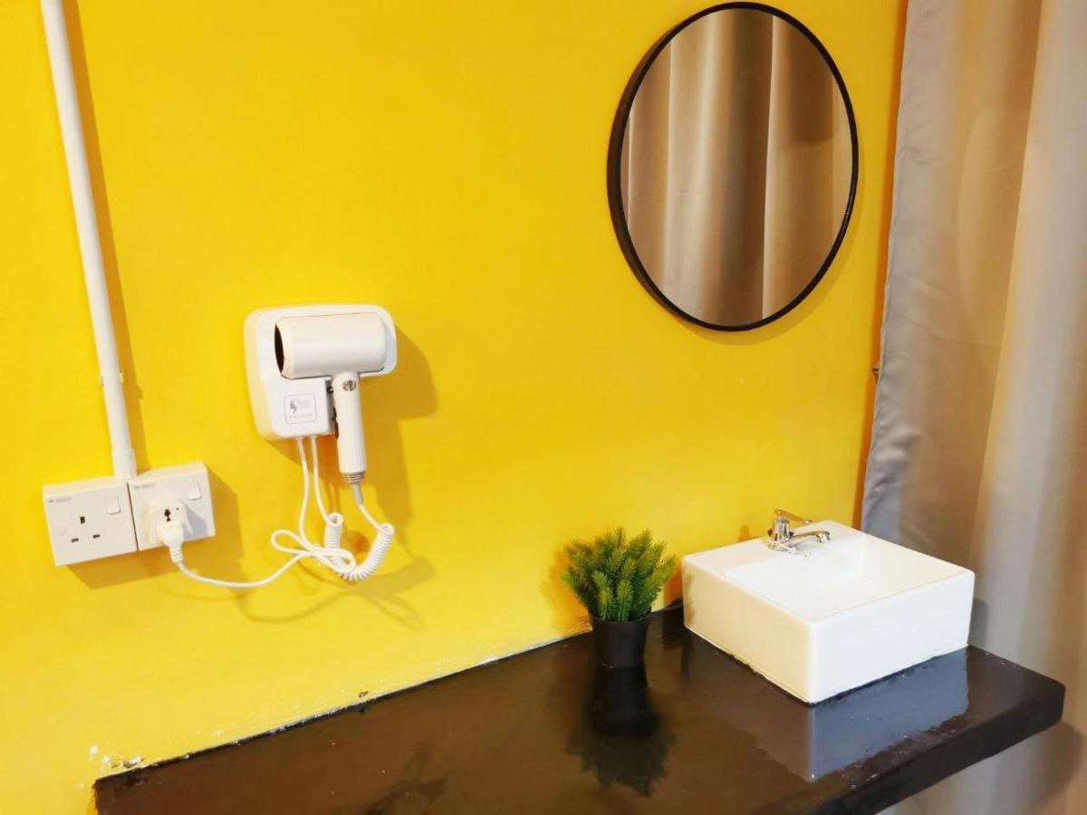 The Cocoon Capsule Hotel Cameron Highlands Exteriör bild