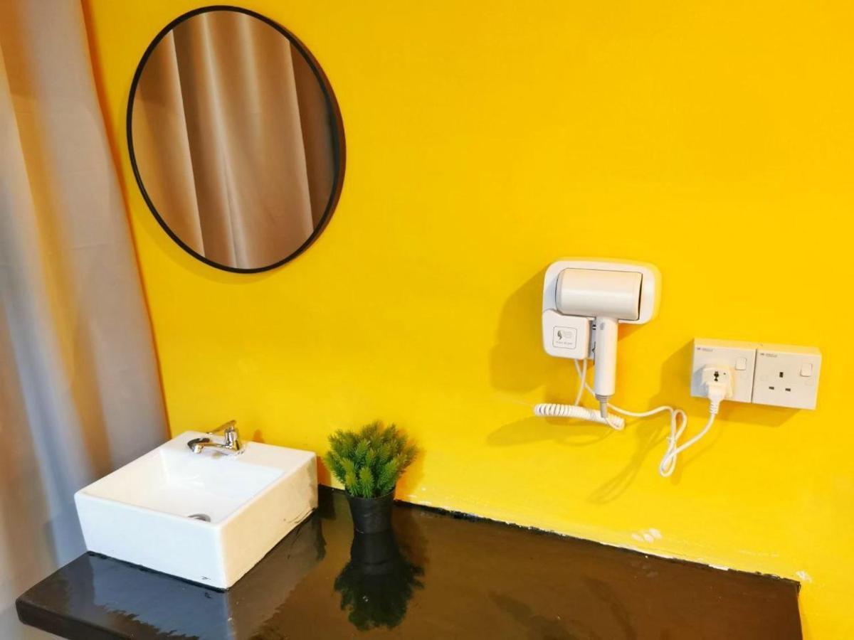 The Cocoon Capsule Hotel Cameron Highlands Exteriör bild