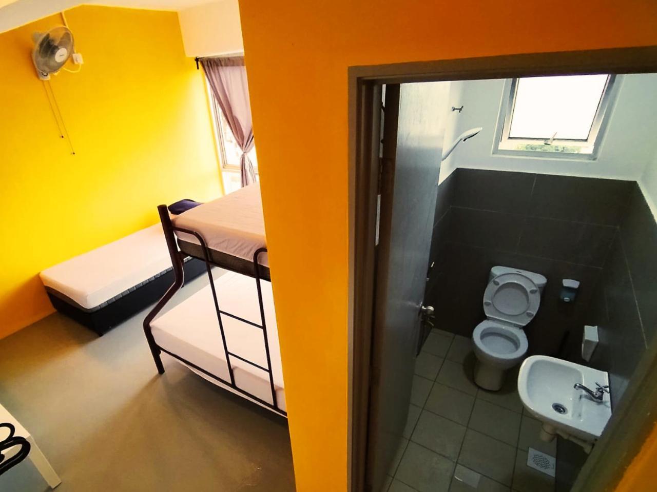 The Cocoon Capsule Hotel Cameron Highlands Exteriör bild