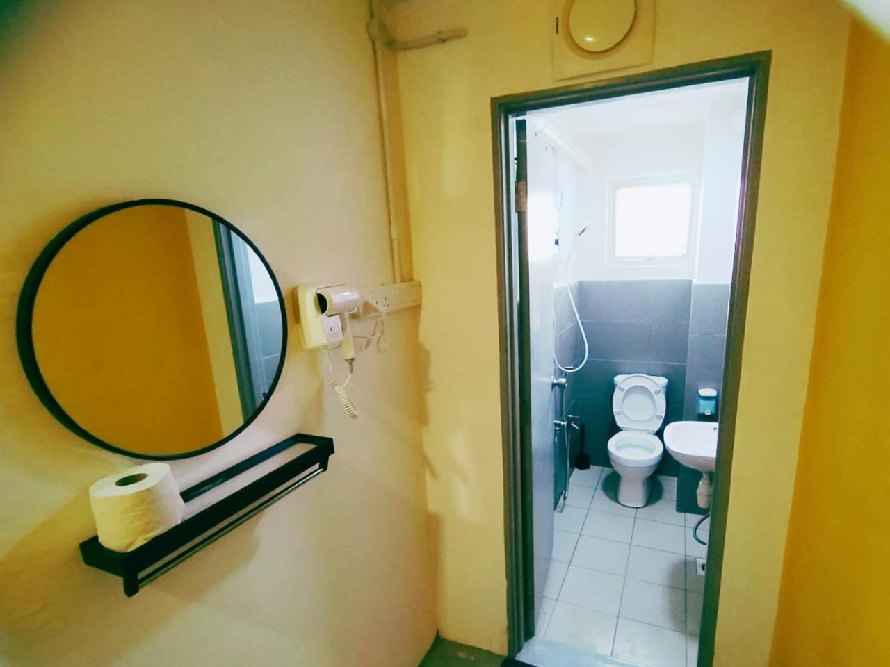 The Cocoon Capsule Hotel Cameron Highlands Exteriör bild